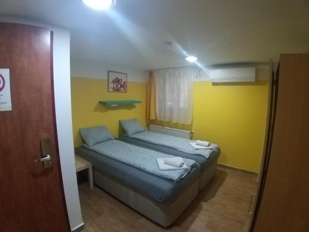 布达佩斯 德尼兹旅舍酒店 外观 照片