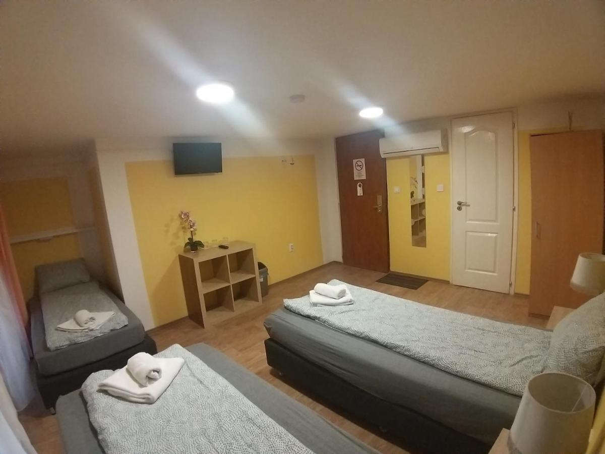 布达佩斯 德尼兹旅舍酒店 外观 照片